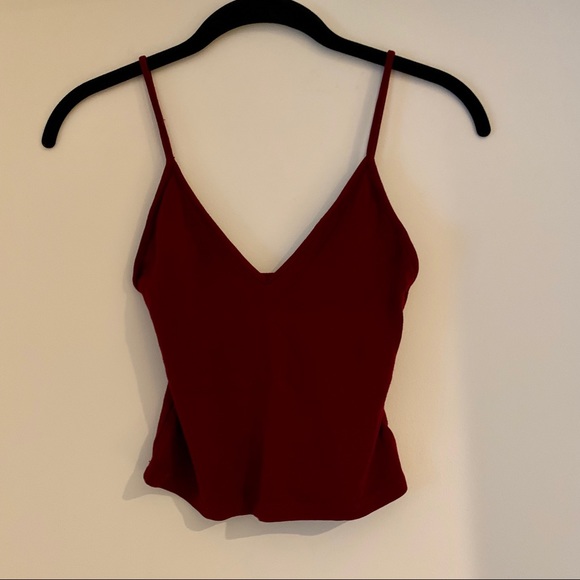 Brandy Melville Tops - 🖤Brandy Melville Crop Top Burgundy